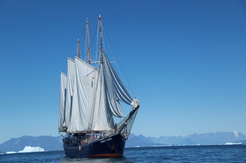 Northeast Greenland, Fly & Sail (s/v Rembrandt van Rijn)