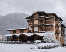 Hotel Job