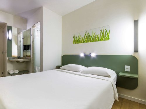 Hotel Ibis Budget Krakow Stare Miasto , Krakow, vlakem