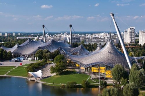 Hotel Hampton Hilton City West, Mnichov, vlakem