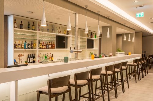 Hotel Hampton Hilton City West, Mnichov, vlakem