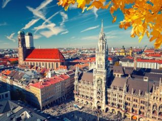 Hotel Hampton Hilton City West, Mnichov, vlakem Hotel Hampton Hilton City West, Mnichov, vlakem