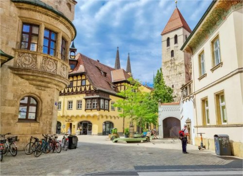 Hotel Holiday Inn Express, Regensburg - vlakem
