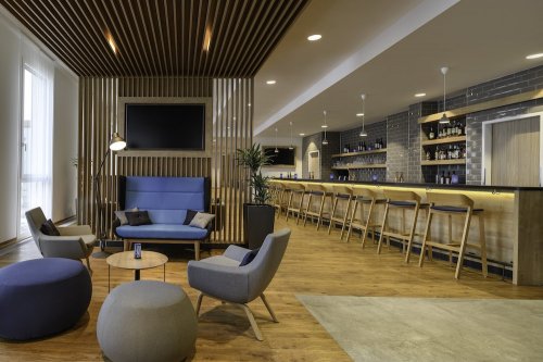 Hotel Holiday Inn Express, Regensburg - vlakem
