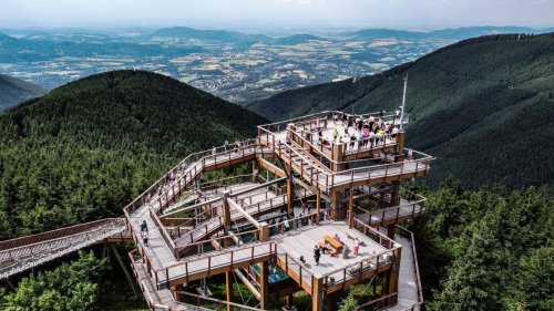Léto v Beskydech s výletem na Slovensko, vlakem i autokarem