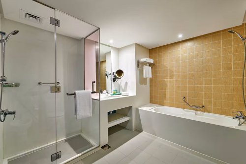 Ramada Hotel & Suites by Wyndham Dubai