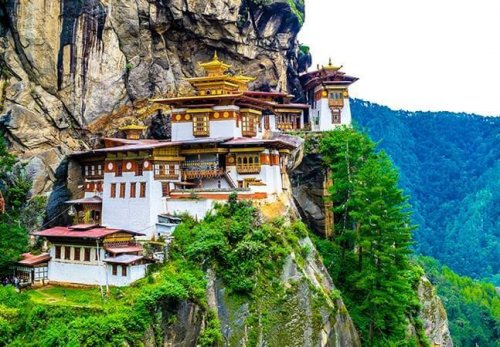 Bhutan se zastávkou v indickém Dillí