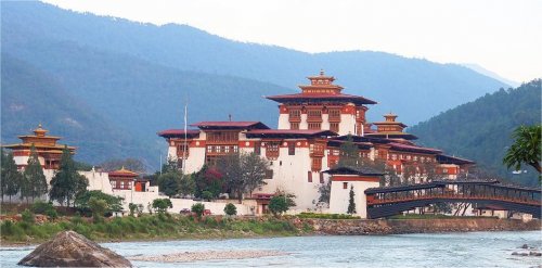 Bhutan se zastávkou v indickém Dillí