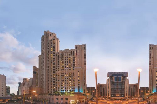 Ramada Hotel & Suites by Wyndham Dubai 4