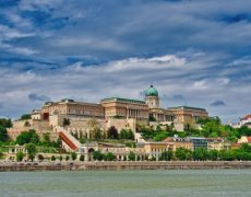 Budapešť vlakem, s průvodcem