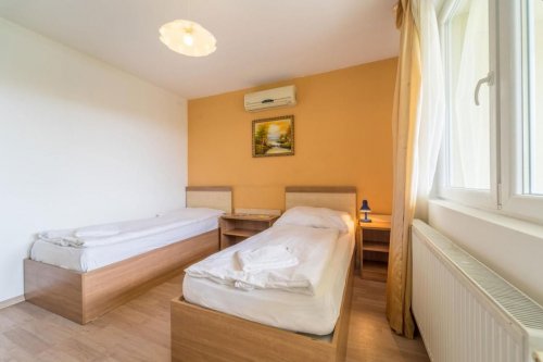 Hotel Silver Budapešť, vlakem