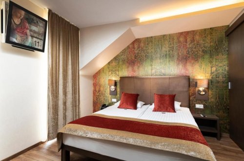 Hotel Opera Garden Budapešť, vlakem