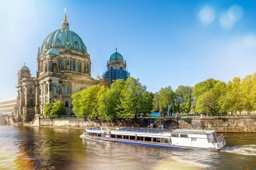 Hotel Intercity, Berlín, vlakem