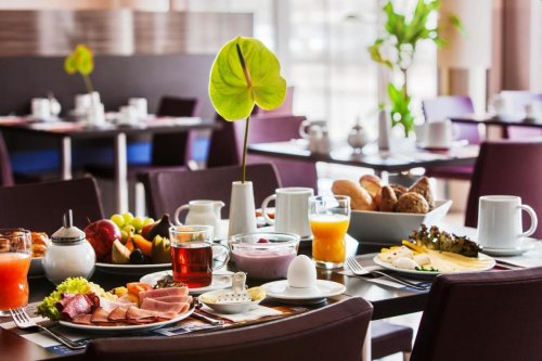 Hotel Intercity, Berlín, vlakem