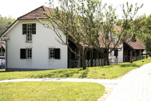 Apartments Lipa Village