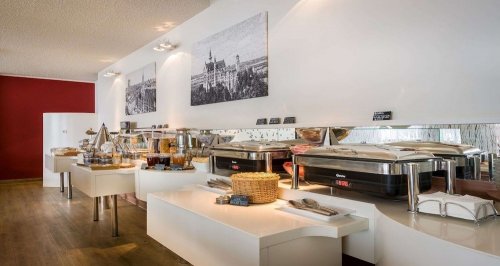 Sure Hotel by Best Western Mnichov, vlakem
