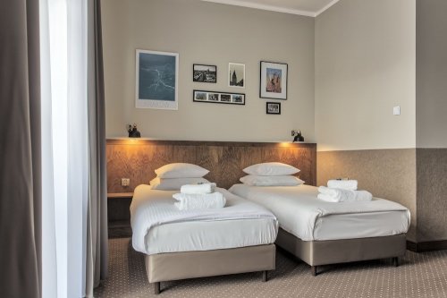 Daniel Griffin Aparthotel, Krakow, vlakem