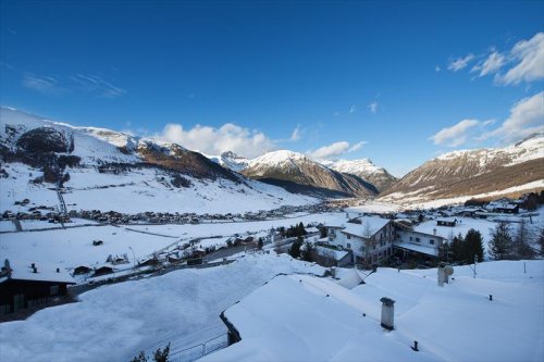 Alpen Resort Bivio Autobusem