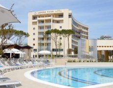 Hotel Laguna Park