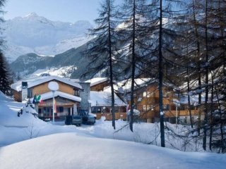 Suite Hotel Boscone Suite Hotel Boscone