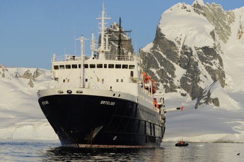 Around Spitsbergen, In the realm of Polar Bear & Ice (m/v Ortelius)
