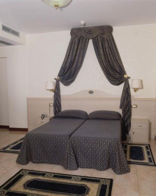 Hotel Caravelle