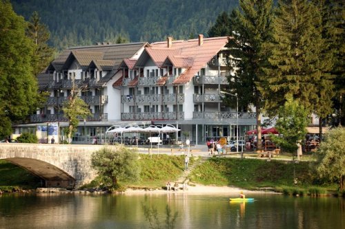 Hotel Jezero
