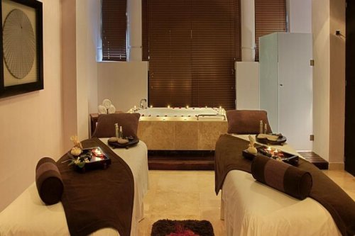 AZUL FIVES HOTEL 5