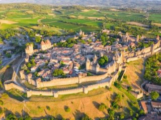 Podhůří Pyrenejí s návštěvou Andorry Podhůří Pyrenejí s návštěvou Andorry