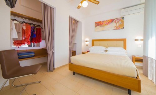 Hotel Mediterraneo (Cattolica)