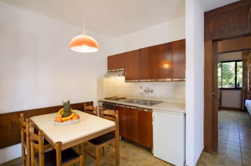 Resort Lanterna (apartmány s polopenzí)