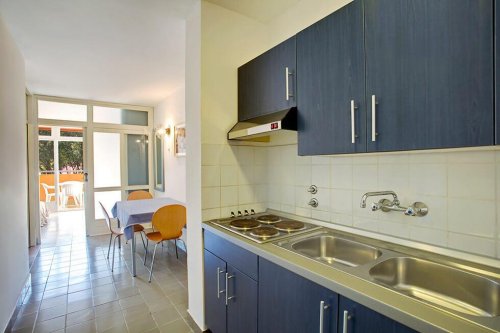 Resort Lanterna (apartmány s polopenzí)