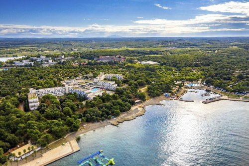 Zkrácená dovolená s dopravou a polopenzí v hotelu Delfin