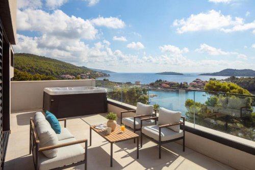 Aminess Alfir Hotel
