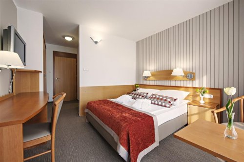 Wellness pobyt s dopravou a polopenzí ve slavných Terme 3000 – Hotel Termal