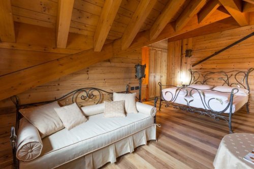6denní zájezd (denní přejezd) s dopravou, polopenzí a skipasem v ceně – hotel Arisch
