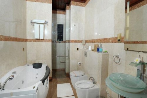 EARL´S REEF (ex. TAPROSPA BEACH HOTEL) 4