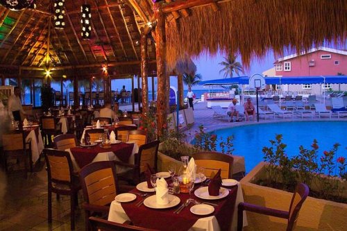 AQUAMARINA BEACH CANCÚN 4
