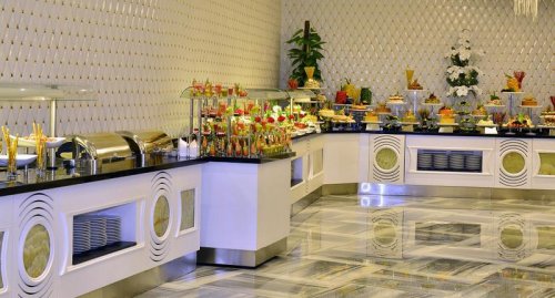 Azura Deluxe Resort