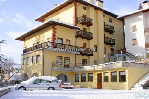 Hotel Corona SKI