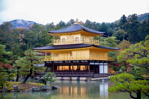 Japonsko - Tropický Ostrov Okinawa A Malý Okruh Japonskem