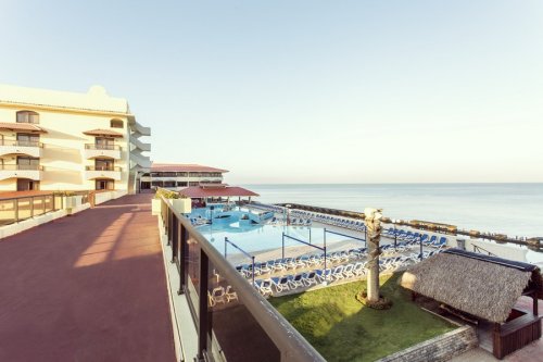 COPACABANA 3 / PLAYA CALETA 3