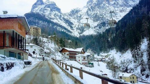 5denní zájezd s dopravou, polopenzí a skipasem v ceně – hotel Alpenrose Dolomiti