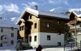 Apartmánový dům Moonstone, Apartmánový dům Alfredo Apartmánový dům Alfredo