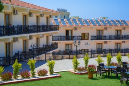 Riverside Garden Resort