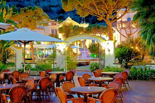 Hotel La Reginella s bazénem