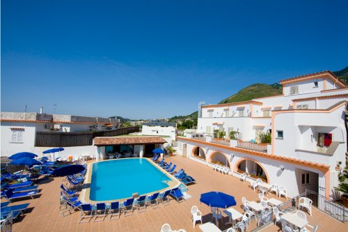 Hotel Tramonto d Oro s bazénem