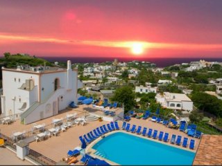 Hotel Tramonto d Oro s bazénem Hotel Tramonto d Oro s bazénem