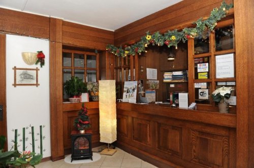 Hotel Bucaneve