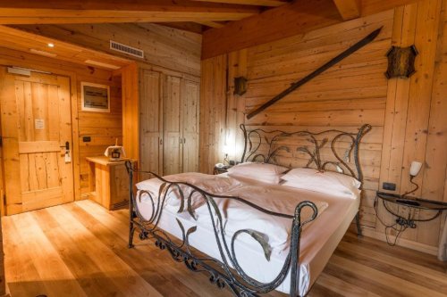 5denní zájezd (denní přejezd) s dopravou, polopenzí a skipasem v ceně – hotel Arisch